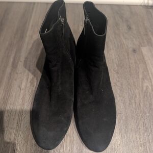Pelle Moda Black Heeled Boots
